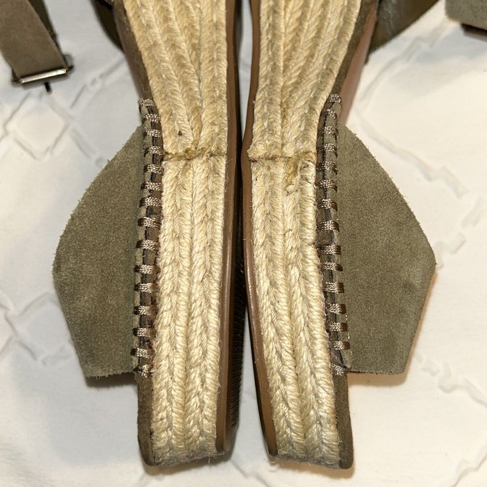 Steve Madden Green Suede/Leather Wedge Heel Open Toe Sandals (Size 8.5M) - Picture 7 of 11